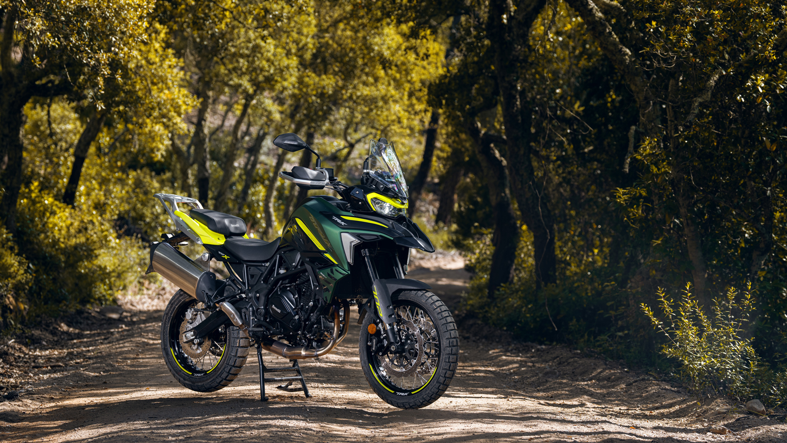 BENELLI TRK 702 / 702 X: Ιταλοθρεμμένο και με χωμάτινη έκδοση.